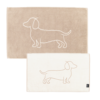 beige teckel badmat