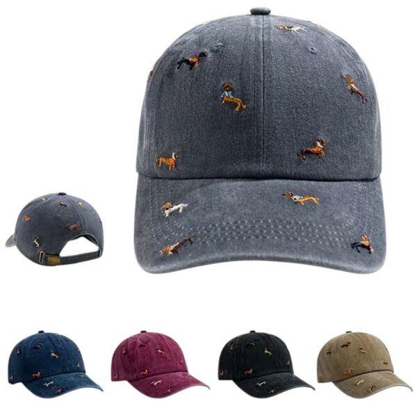 Petten met geborduurde teckeltjes