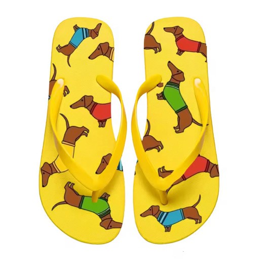 gele teckel flip flops